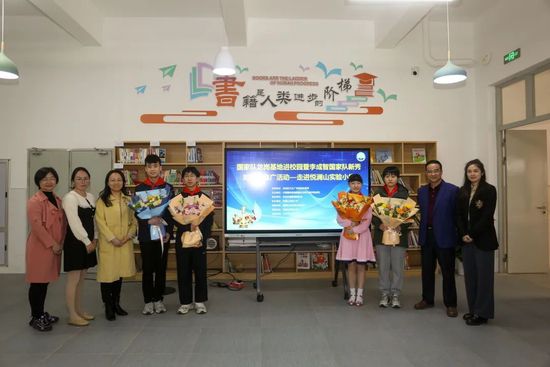 米兰双雄想冬窗签前锋？经纪人：克拉马里奇能在任何意甲队踢主力接受意大利天空体育记者采访时，克拉马里奇的经纪人卡瓦利耶谈到了米兰、国米和博洛尼亚可能引进克拉马里奇的话题。